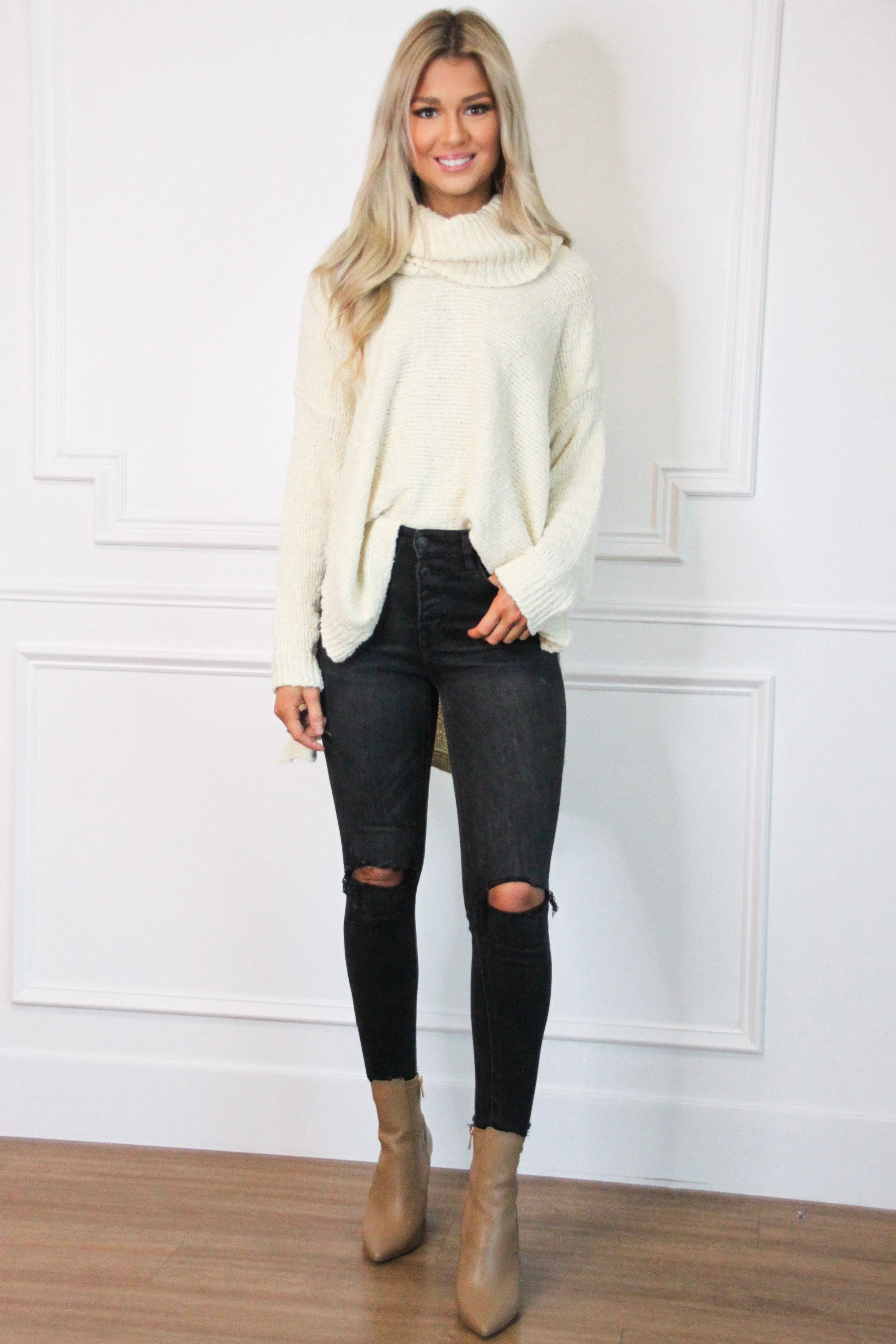 Ava Destroyed Denim: Ash Black