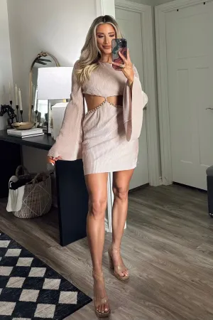 Ciera Cutout Chain Pleated Long Sleeve Dress: Taupe