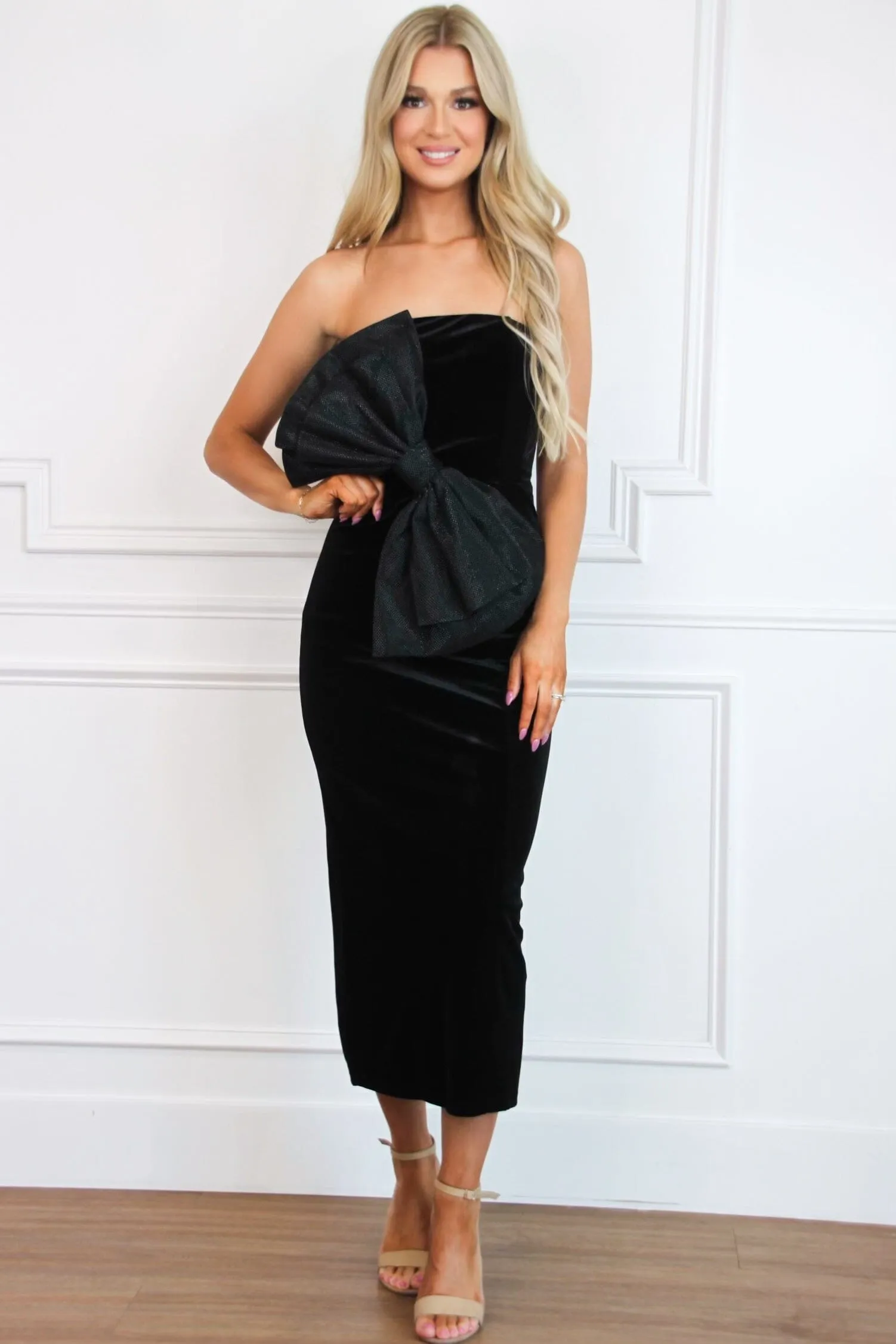 Clancy Oversized Bow Velvet Midi Dress: Black