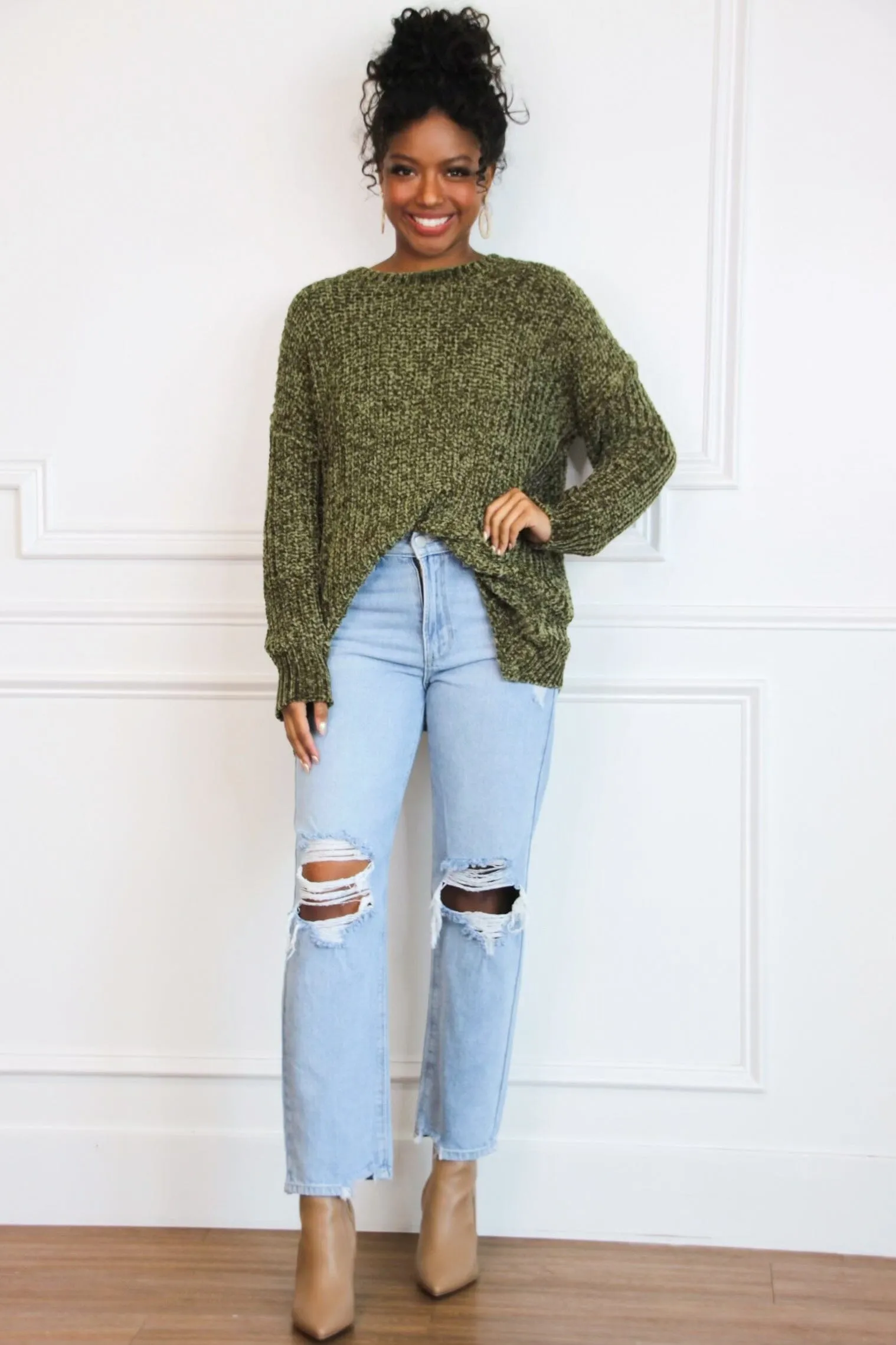Cozy Crush Oversized Chenille Sweater: Olive