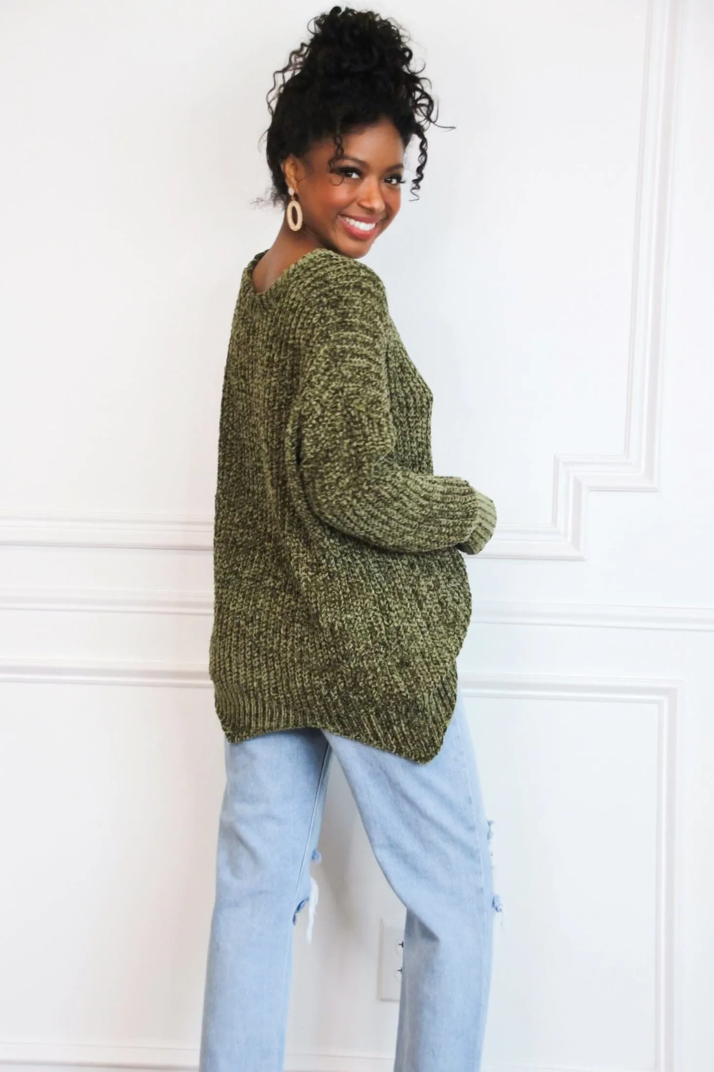 Cozy Crush Oversized Chenille Sweater: Olive