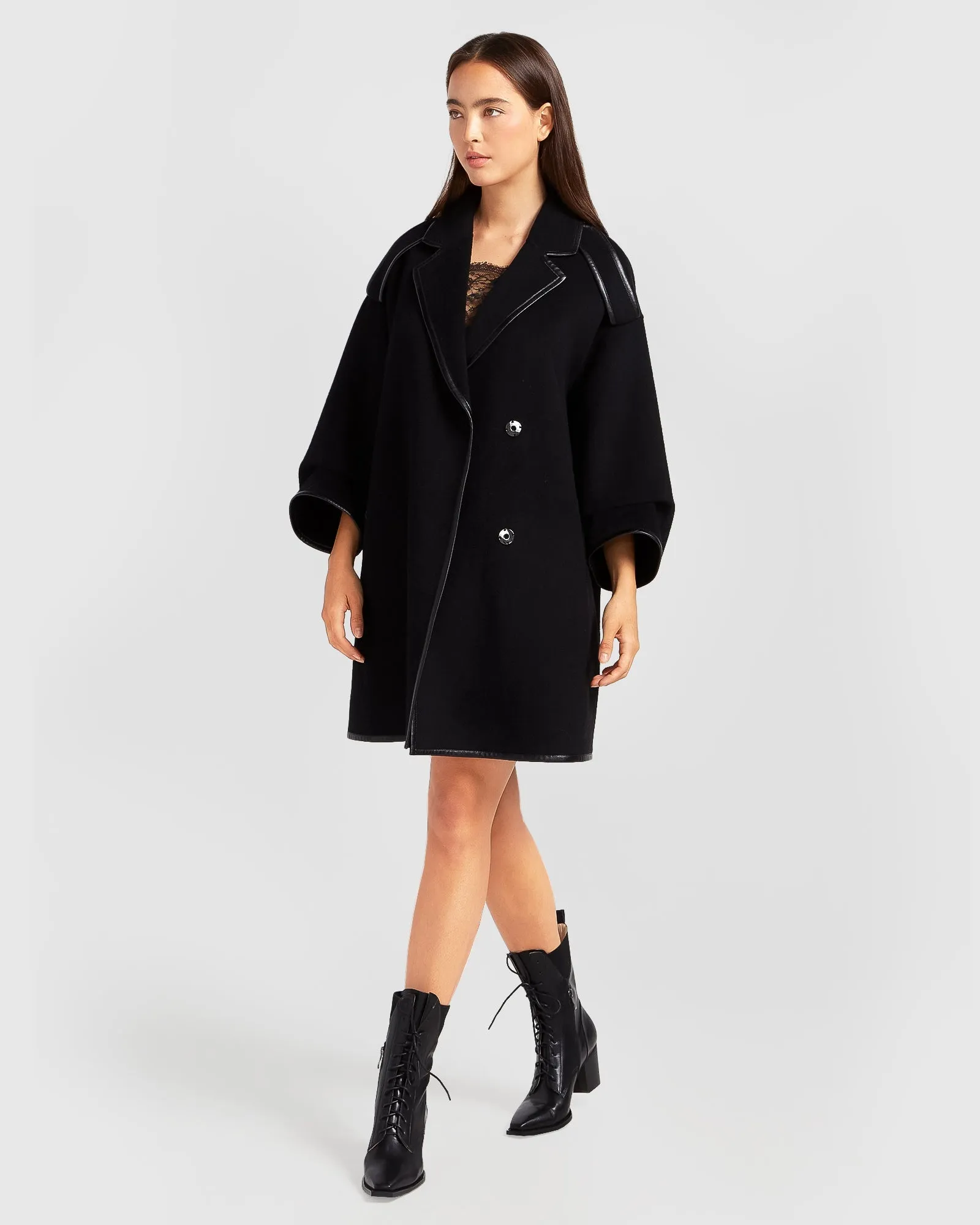Incomplete Kiss Trimmed Coat - Black