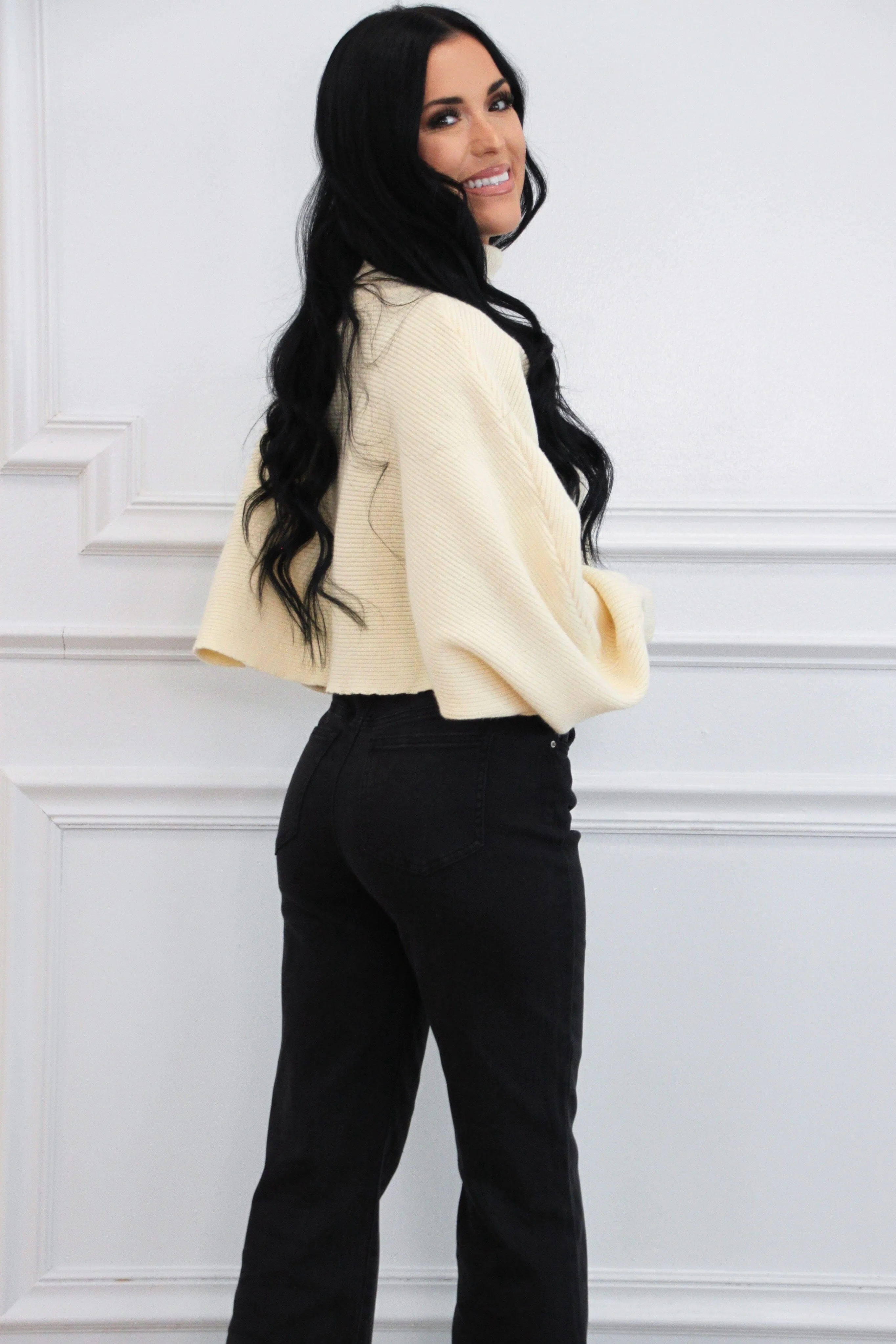 Mazarina Turtleneck Cropped Sweater: Cream