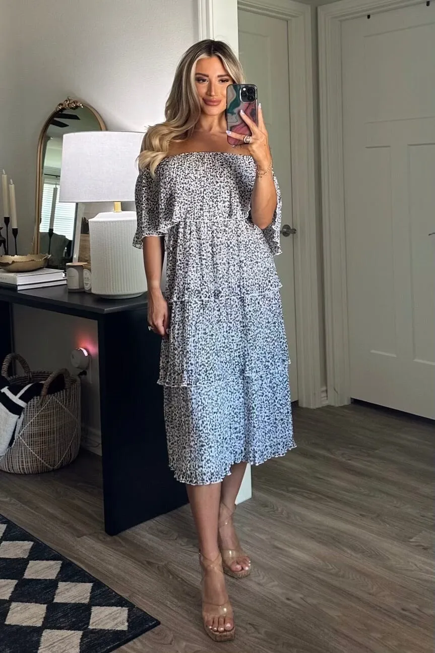 Seeing Spots Pleated Midi Dress: Black/White